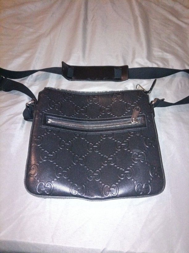 Gucci Messenger Bag