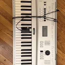 Yamaha PSR-273 Portable Keyboard (61 Keys)  With Adapter