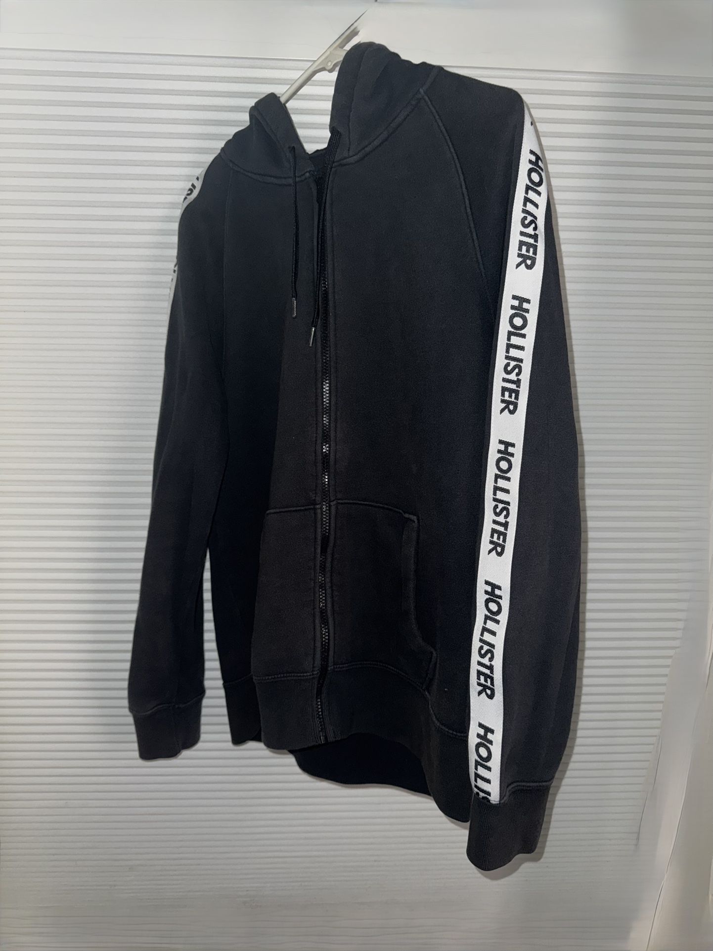 Men’s Hollister Zip Up Hoodie