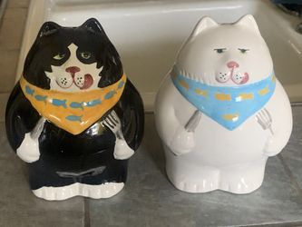Cat Salt Pepper Shakers