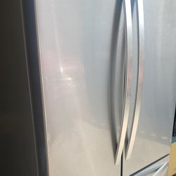 Kenmore Refrigerator with Bottom Freezer