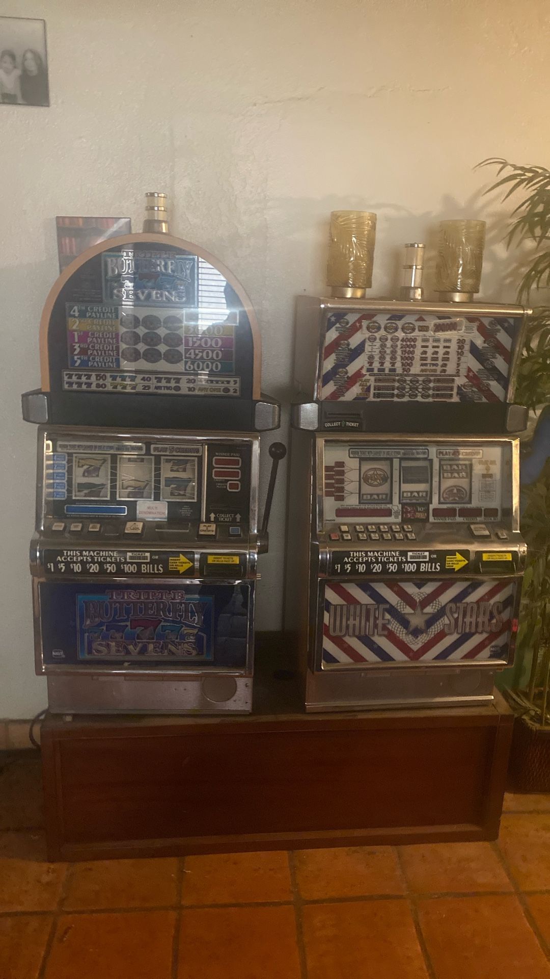 Slot Machine 600 For Both ( No Less)