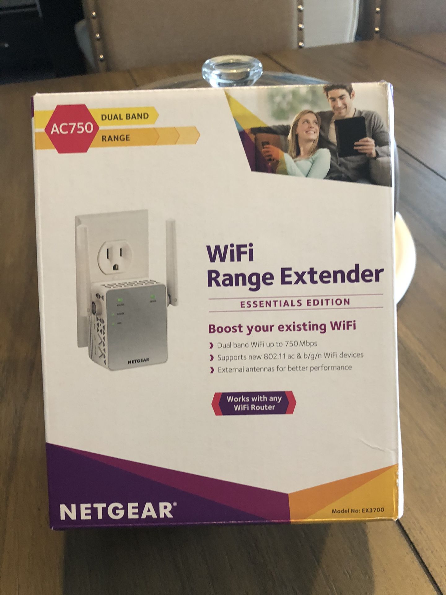 Netgear wifi extender model EX3700