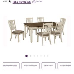 Beautiful 6–7 Seat Dining Table Set – Great Condition