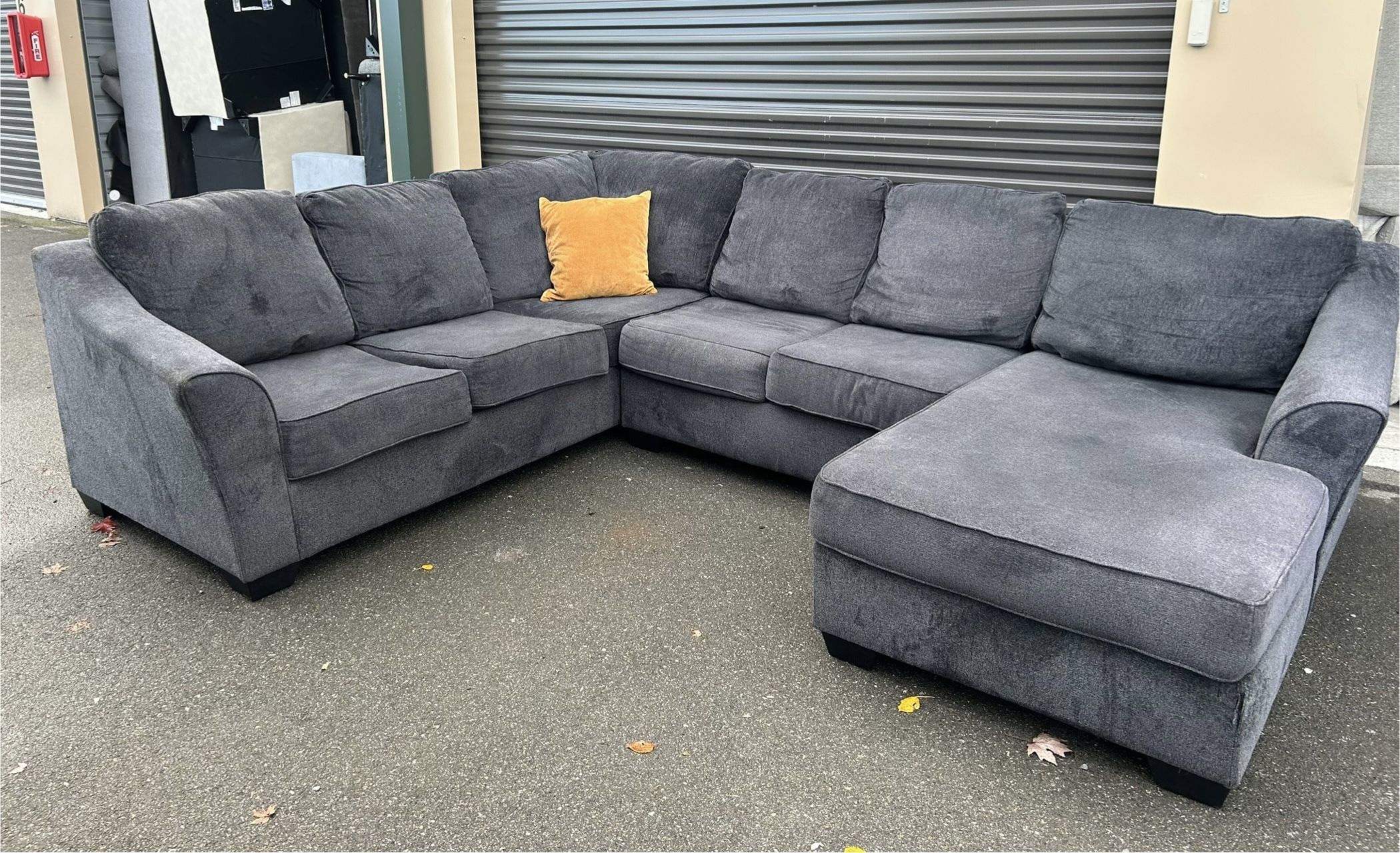 Sectional Couch 