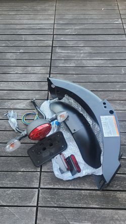 2016 V7 Motoguzzi stock fenders