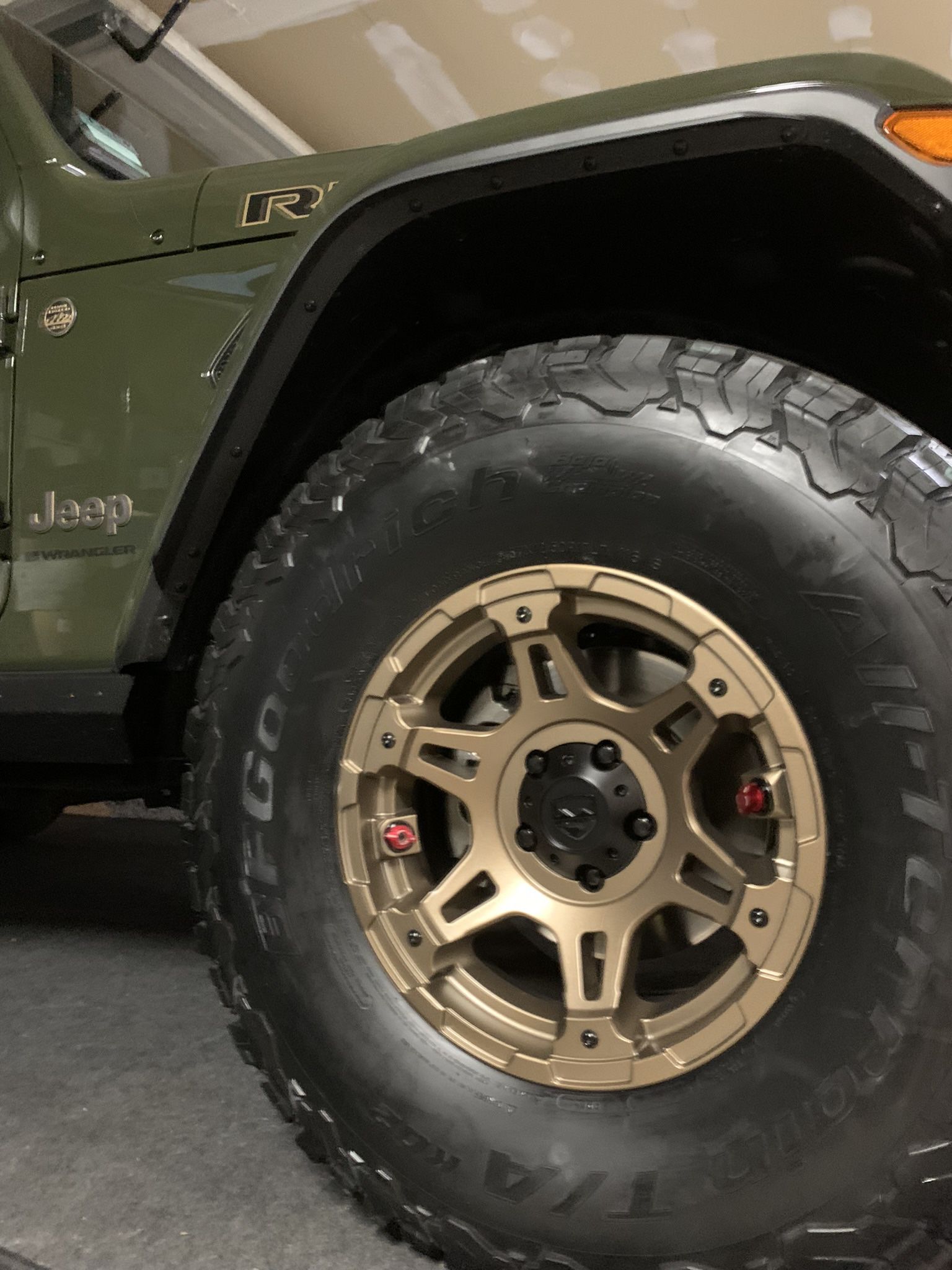Teraflex Nomad split Spike Jeep JL Wheels Tires 37”