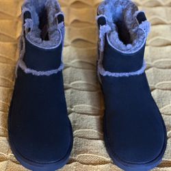 Ugg’s Size 9 Women’s Winter Boot