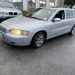 2006 Volvo V70 Wagon 