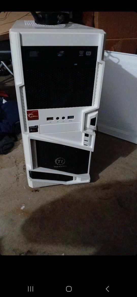 Thermaltake GAMING PC Parts