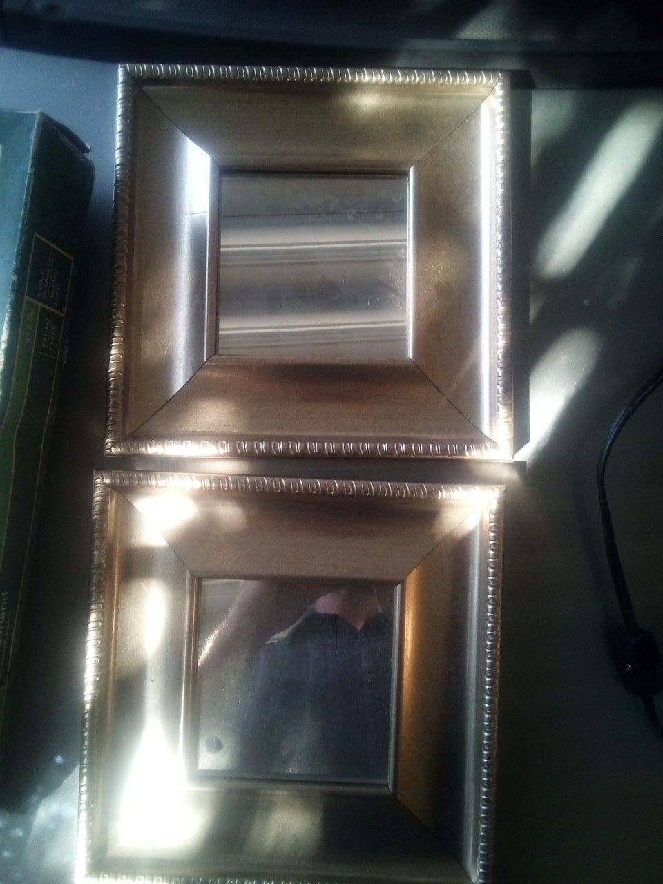 2x Little Mirrors
