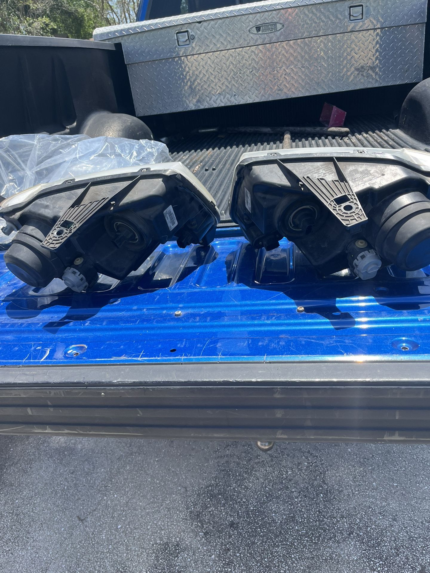 Headlights for Jeep grand Cherokee Overland