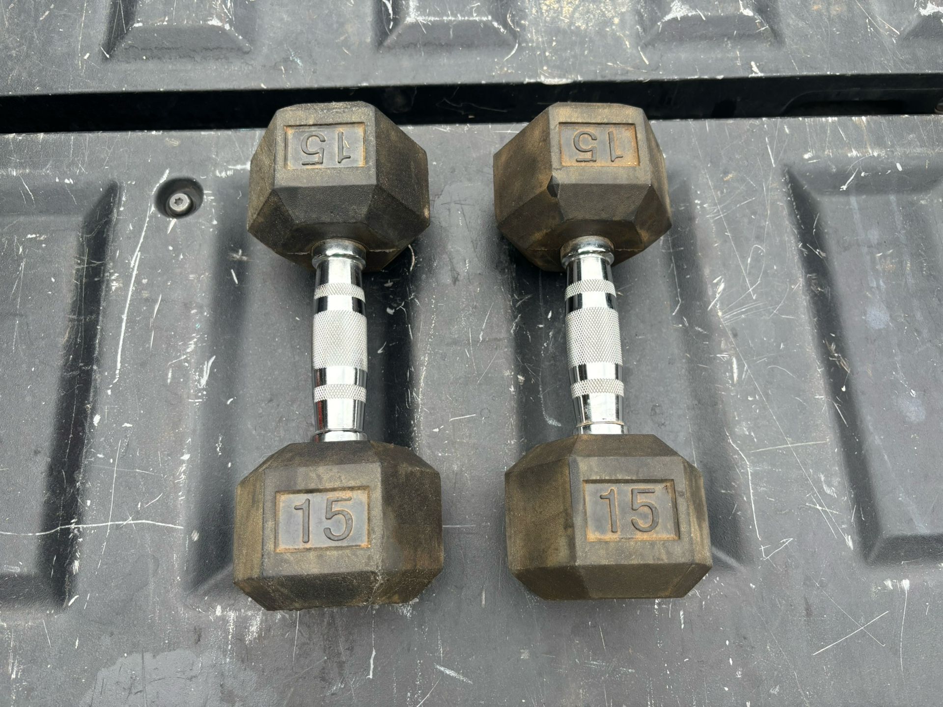 (2) 15lb Hexagon Dumbbell Weights