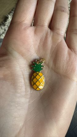 $5 Pineapple 🍍 charm