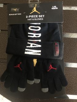 Jordan Youth Beanie With Matching Gloves Set BRAND NEW