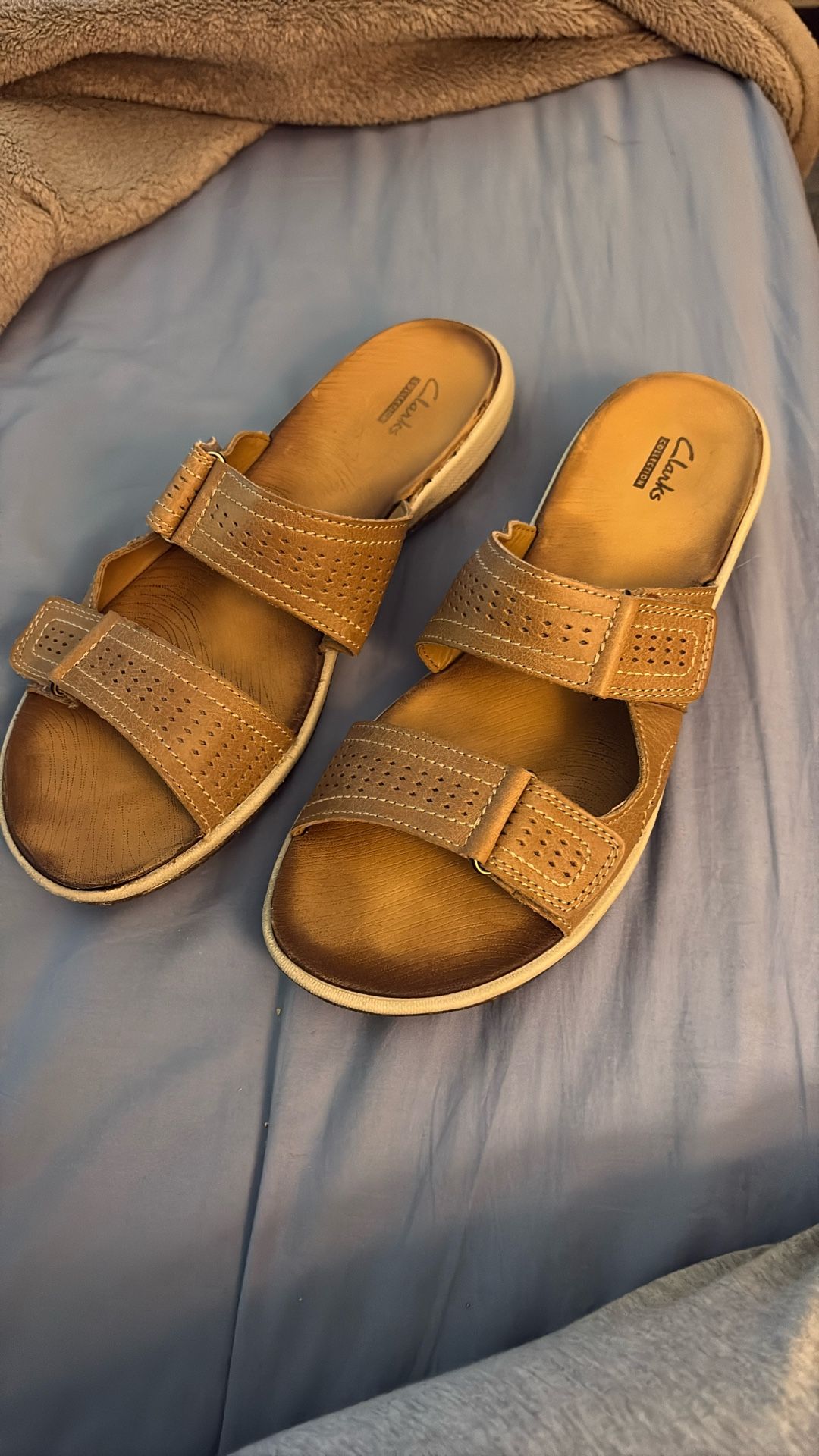 Clark’s Slip On Sandals With Burnished Edge-women’s 10