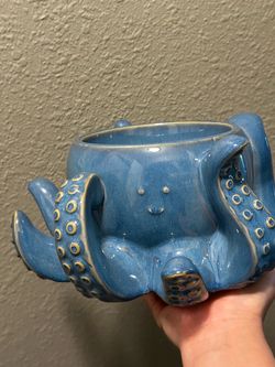 Bath & Body Works Blue Octopus 3-Wick Candle Holder