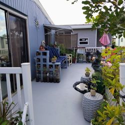 House For Sale 55 Plus Community,  1 Bed 1 Bath, 2 Parking Spots. $20.000