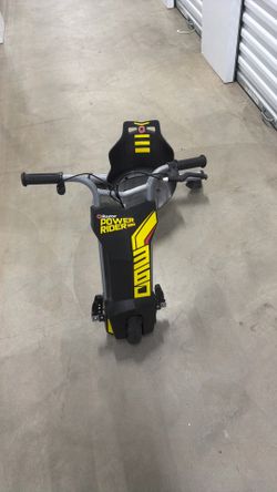 Razor rotating electric tri-cycle