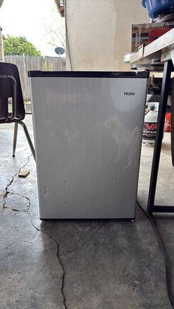 Mini fridge - haier