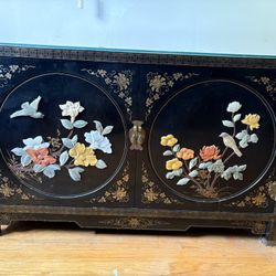 Oriental Hutch / Cabinet with 3D Front