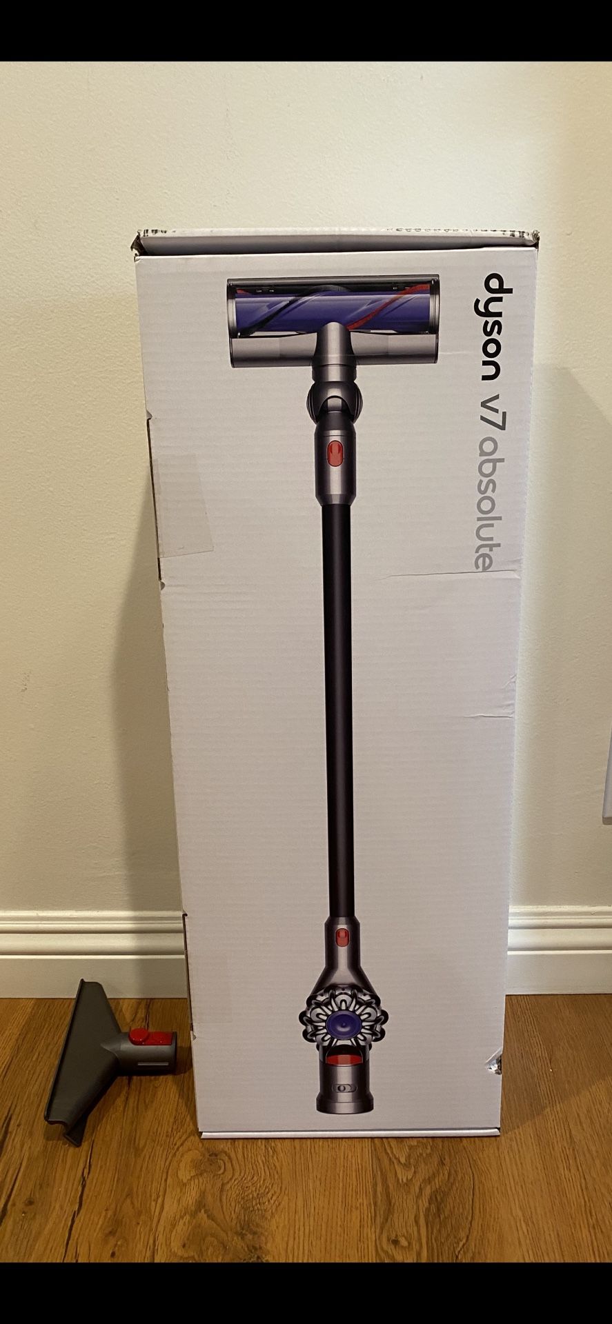 Dyson V7 absolute