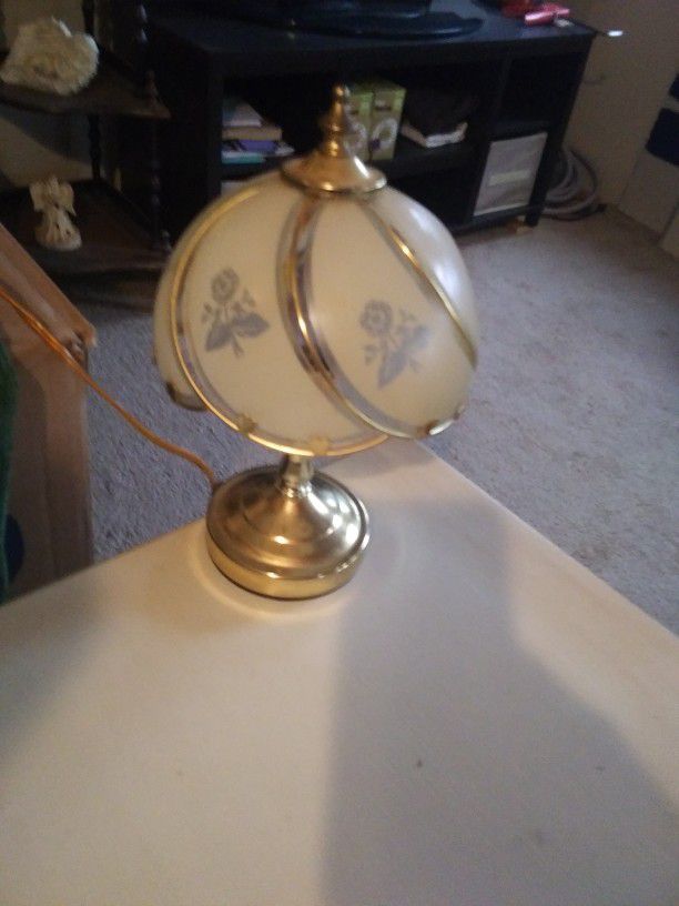  Brass 3 Way Rose Touch Lamp