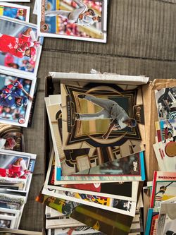 Large Lot of Mixed Baseball Cards