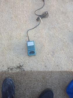 Makita Charger