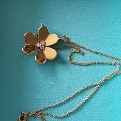 
Van Cleef & Arpels 
Frivole clip pendant