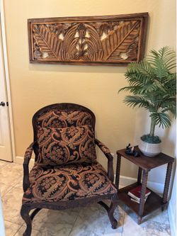 Accent chair