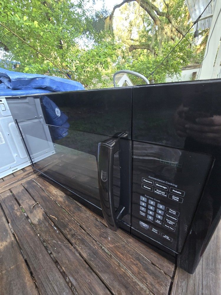 Microwave GE