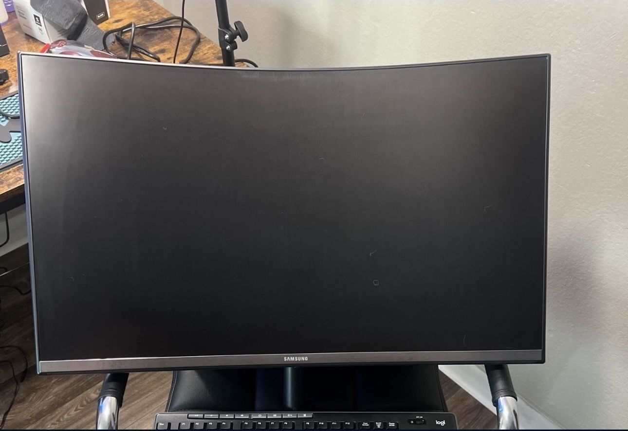 Samsung curved monitor