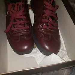Gucci Burgandy sneakers Gucci Size 8.5 Fit Us Size 9 Or 9.5