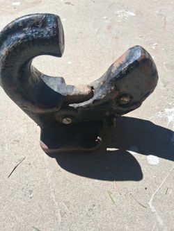 Pintel heavy duty hitch with grease fitting