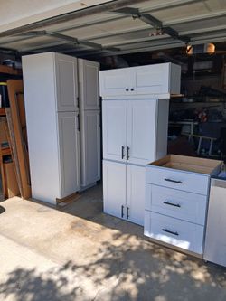 Cabinets 6 Cabinets for 580.00