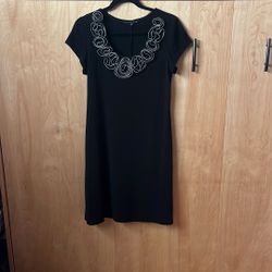 Dress With Zipper Accent