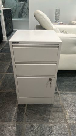 Locking File Cabinet - Bisley