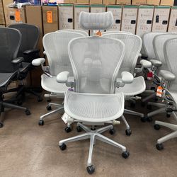 Herman Miller Aeron Remastered Size C with Store Warranty And Financing Available!