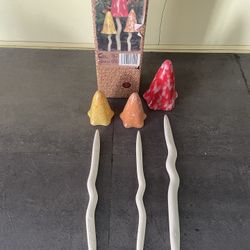 The Potting Shed Tinkling Toadstools Ceramic Garden Decor Open Box 