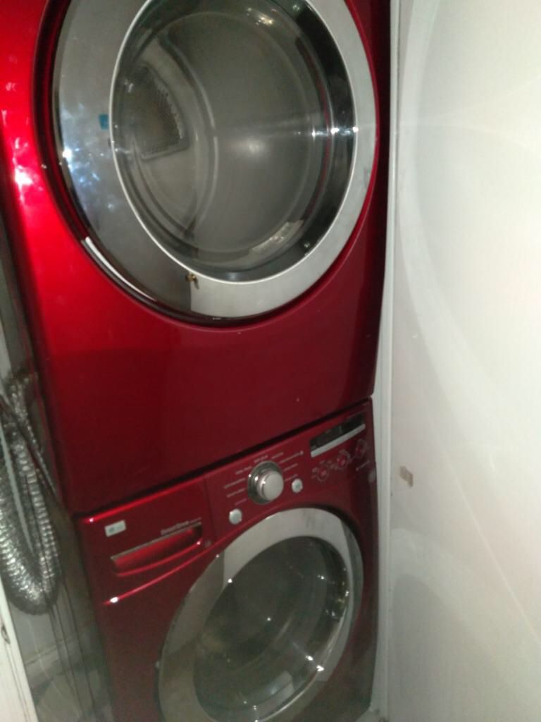 LG Washer N Dryer Set (electric)
