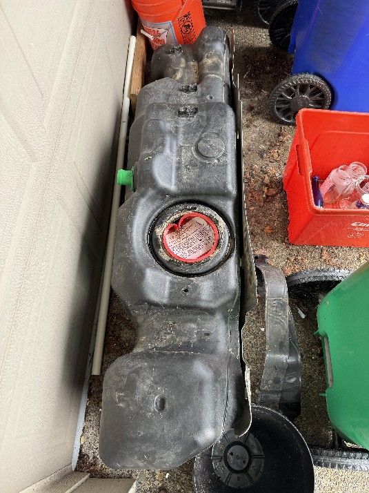 Chevy 2500 Gas Tank