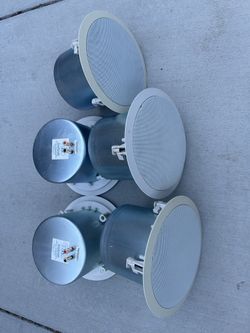 Selling this preowned in good condition comes as shown Lot Of 5 Pieces Triad IC 8R-03968 OpenRound In Wall/In Ceiling Pair Speakers.  