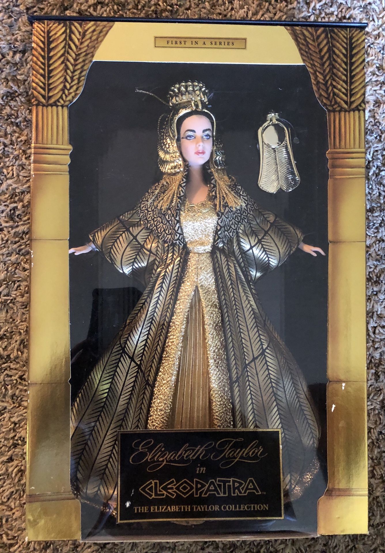 1999 Elisabeth Taylor Cleopatra Collection Barbie Doll