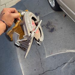 Dewalt Circular Saw
