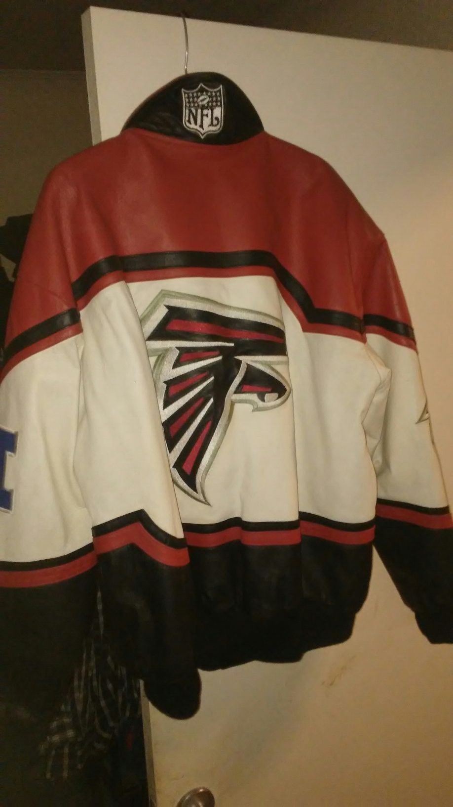 ATLANTA FALCON LEATHER JACKET LARGE