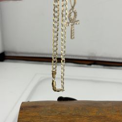 Gold Chain with ankh Pendant