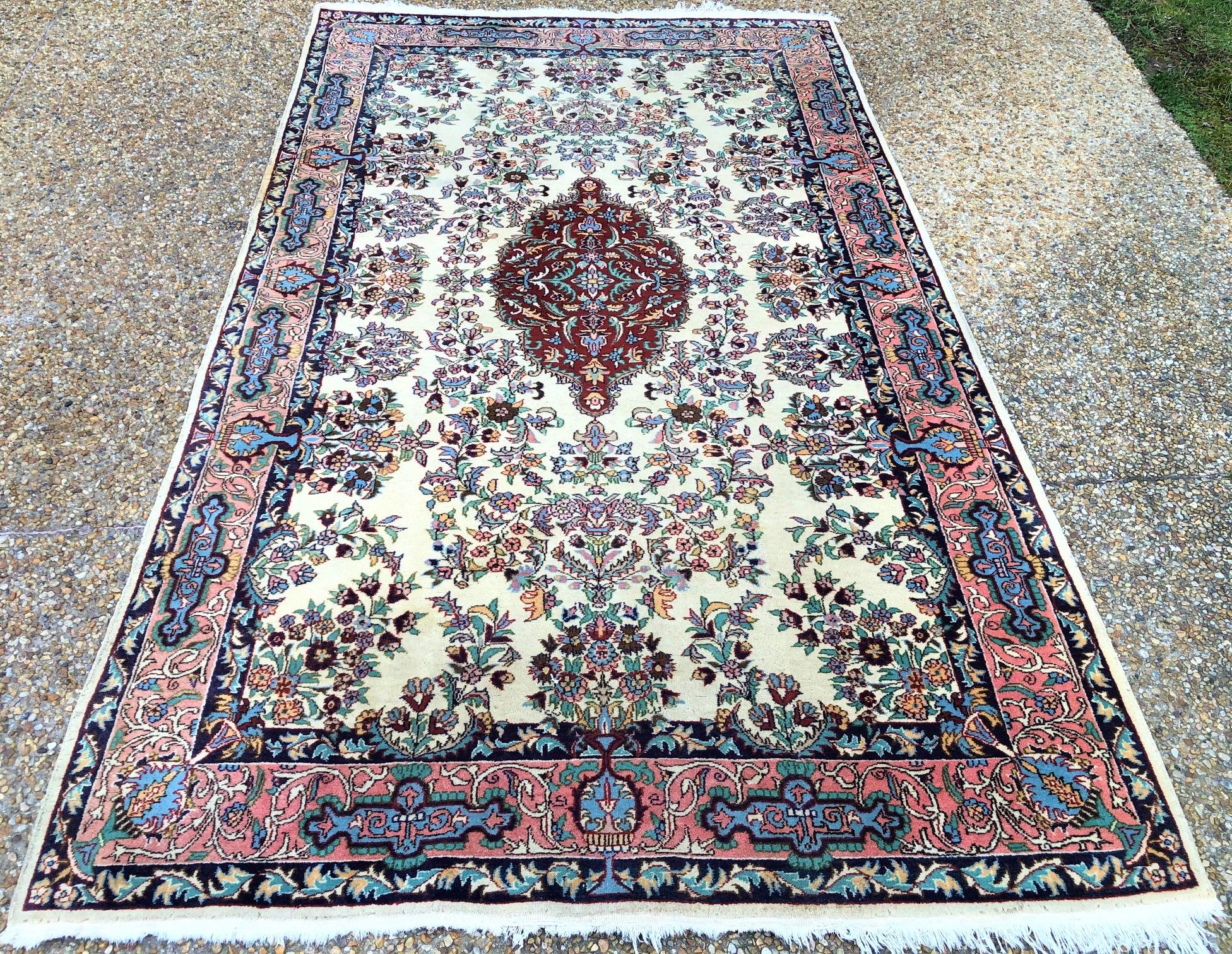 PERSIAN KERMAN HAND KNOTTED RUG – 5.6 x 9.4