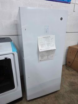GE Garage Ready 14.1 cu. ft. Frost Free Defrost Upright Freezer in White