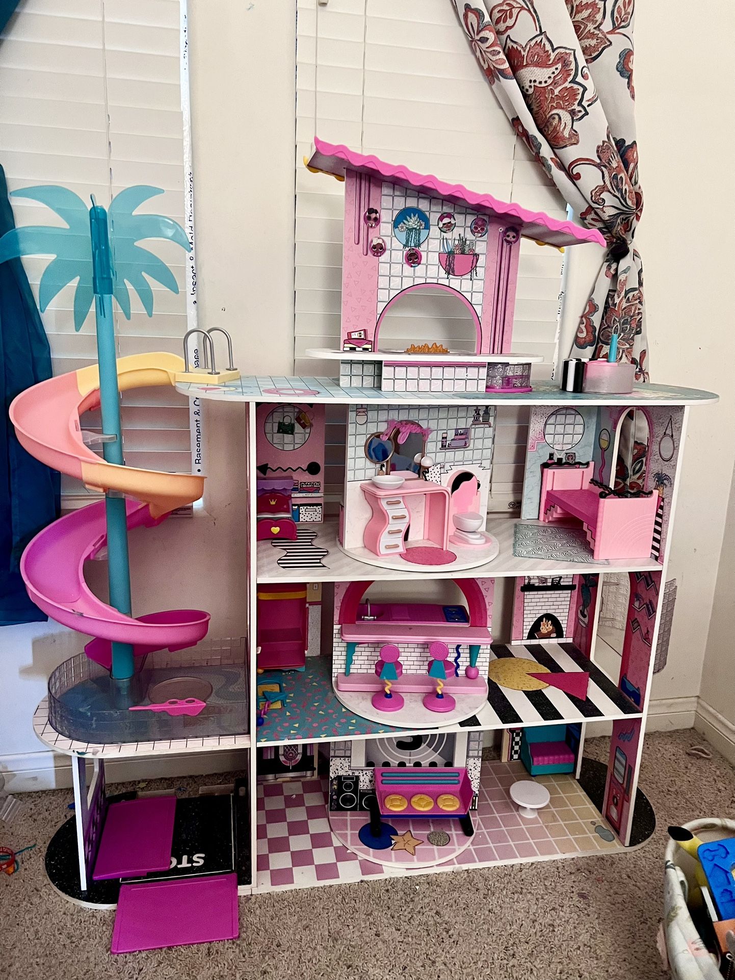 L.O.L. Surprise OMG Fashion House